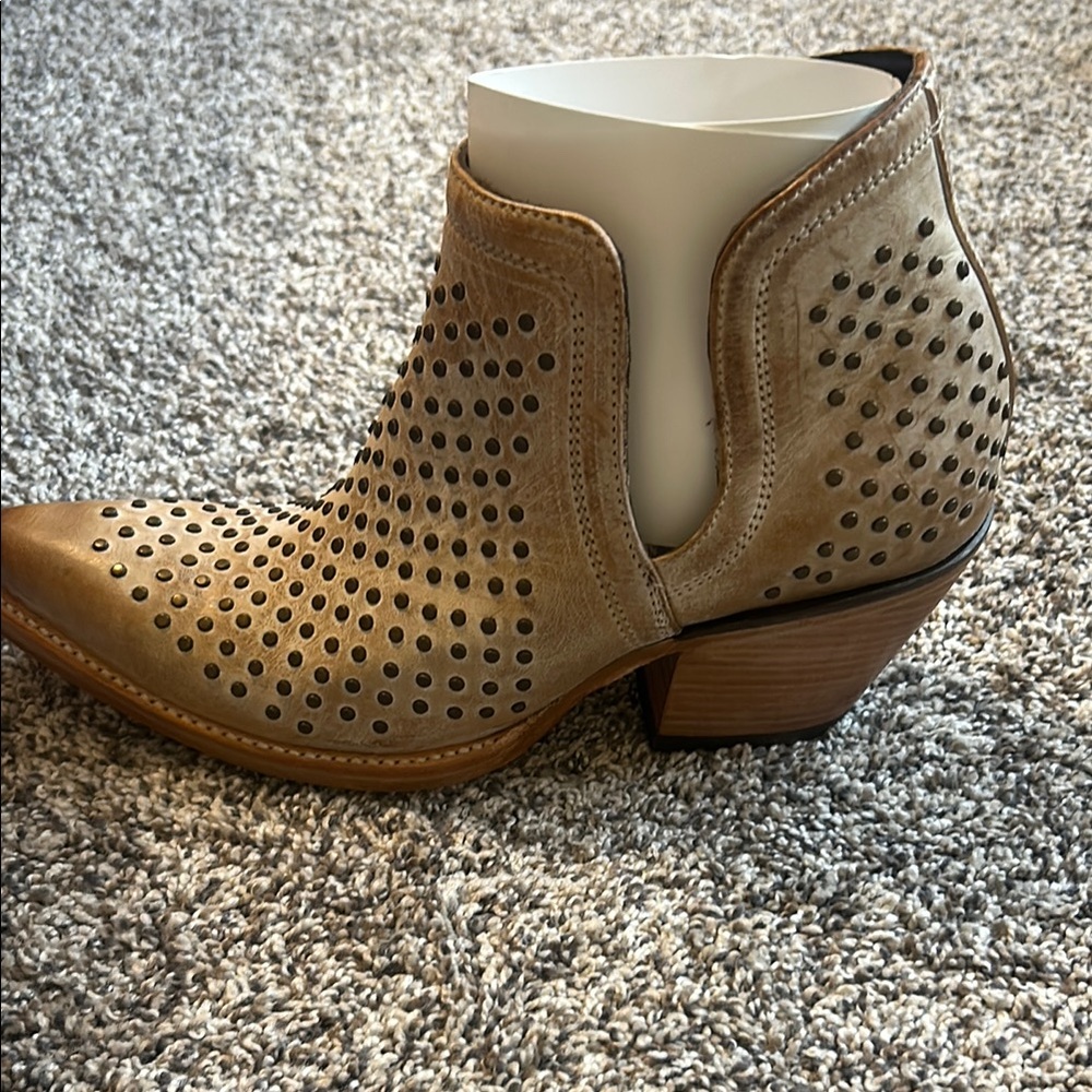 Women's Tan Ankle Boots